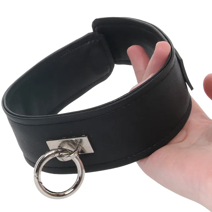Rouge Restraints Vegan Leather Collar in Black